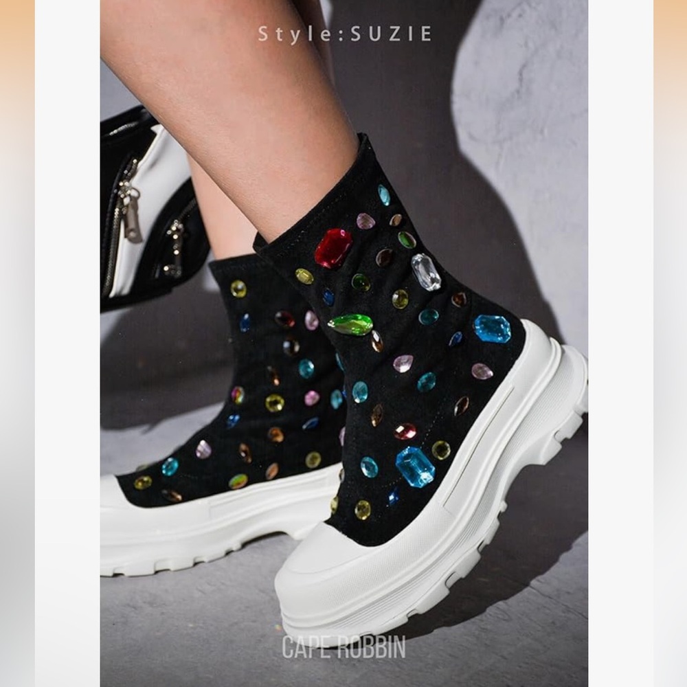 •CAPE ROBBIN• “Suzie” Chunky Sole Rhinestone Gem Sock Booties // NIB - Picture 6 of 16